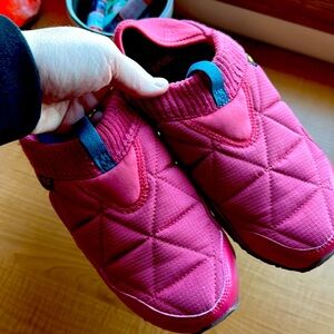 RED TEVA Ember Moc SIZE 9